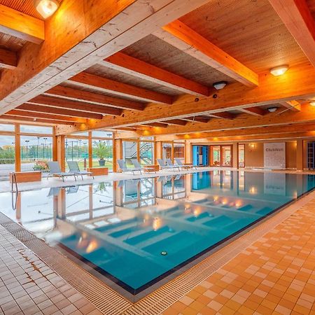 פראג Park Holiday Congress & Wellness Hotel מראה חיצוני תמונה