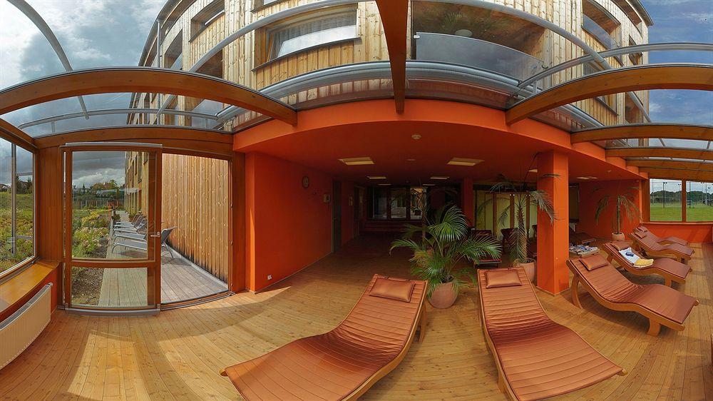 פראג Park Holiday Congress & Wellness Hotel מראה חיצוני תמונה