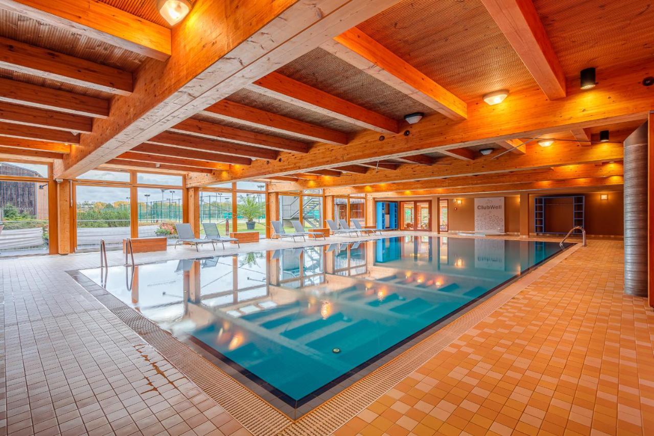 פראג Park Holiday Congress & Wellness Hotel מראה חיצוני תמונה